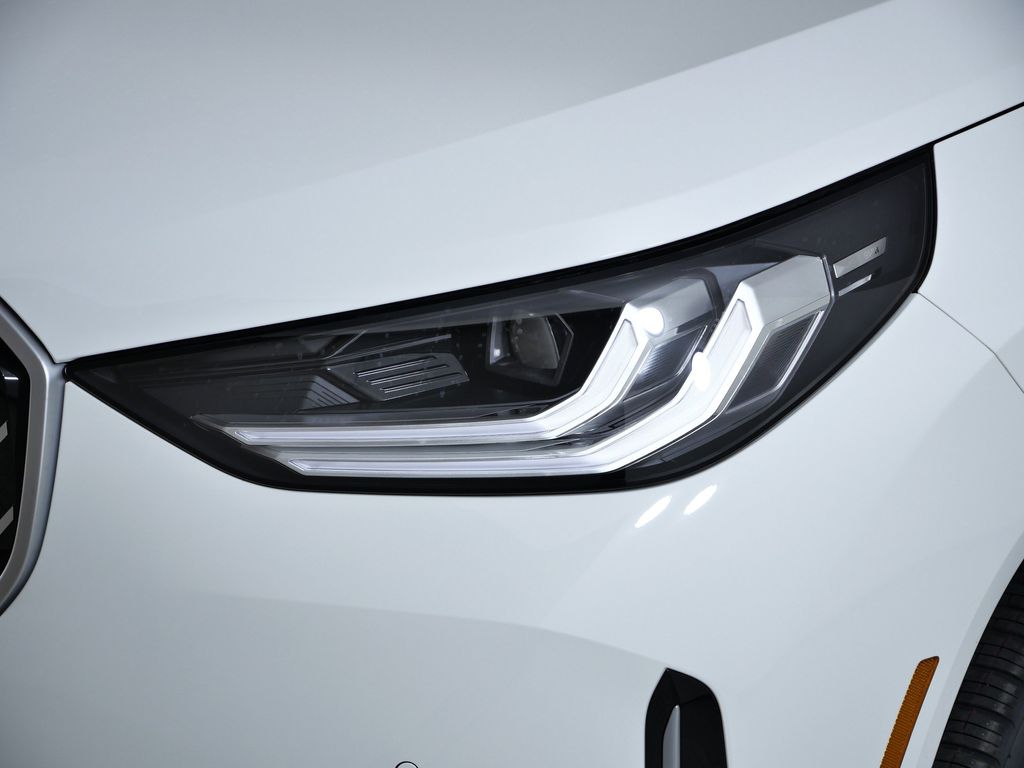 Thumbnail: 2026 BMW X3 - 3