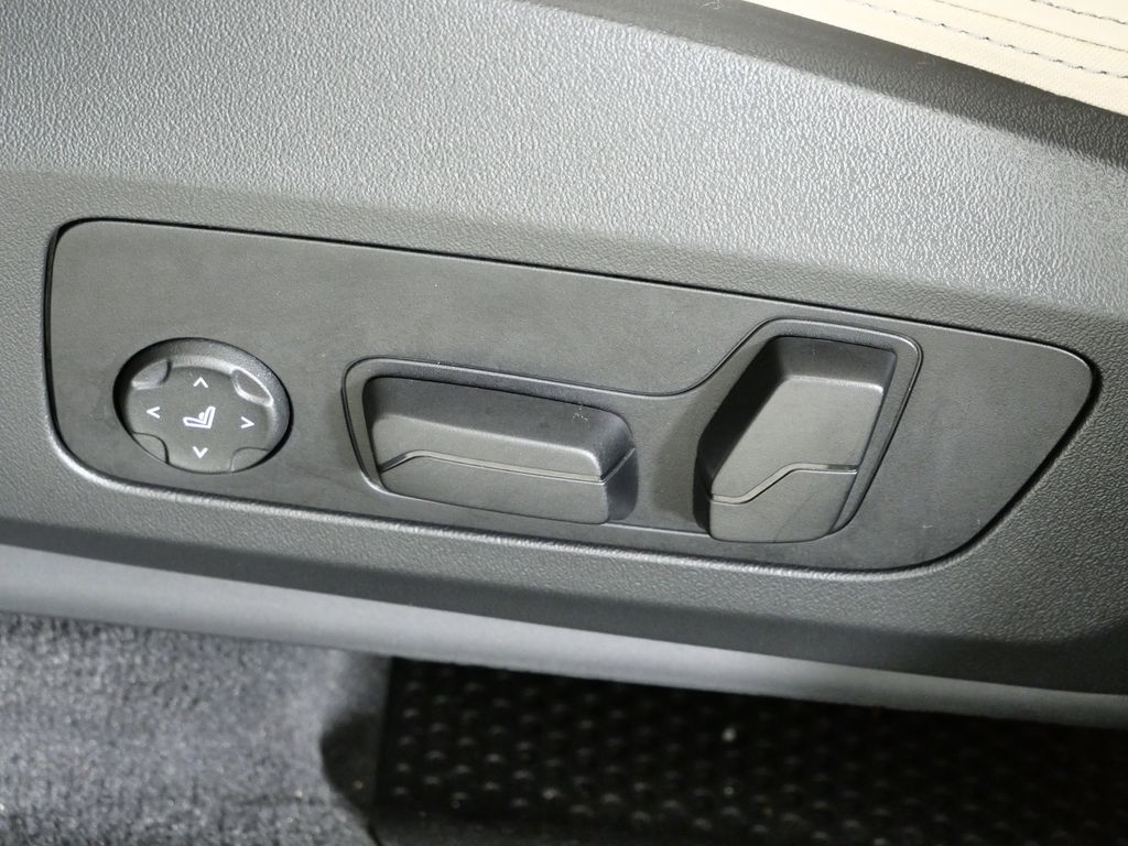 Thumbnail: 2025 BMW X1 - 42