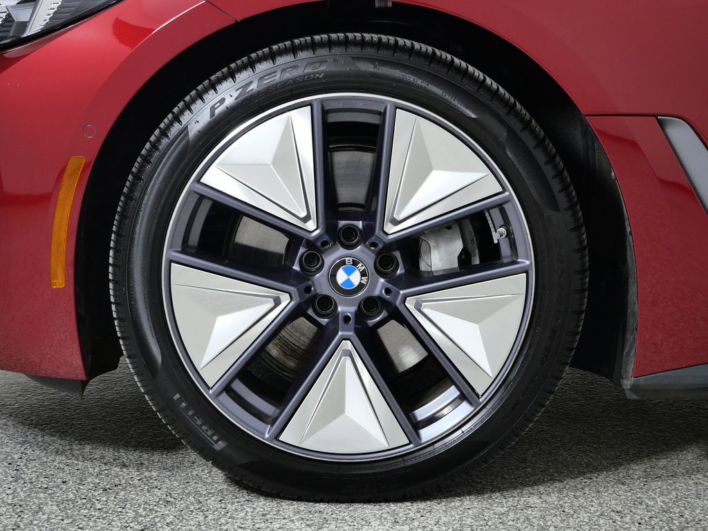 Thumbnail: 2025 BMW i4 - 21