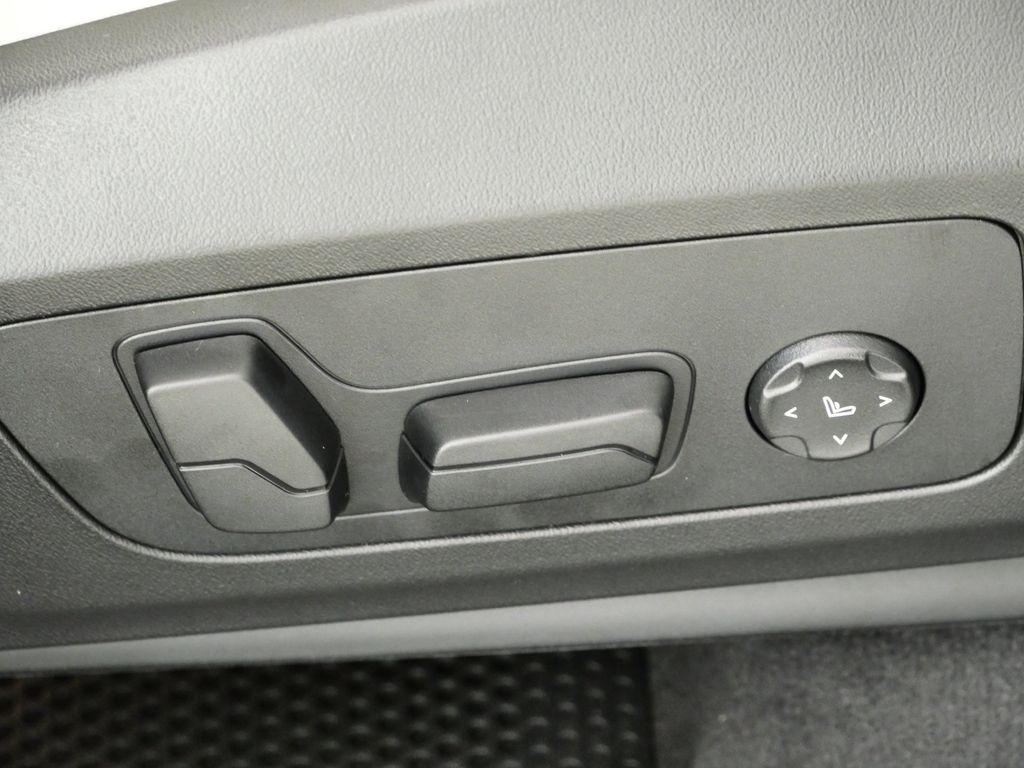 Thumbnail: 2026 BMW X1 - 22