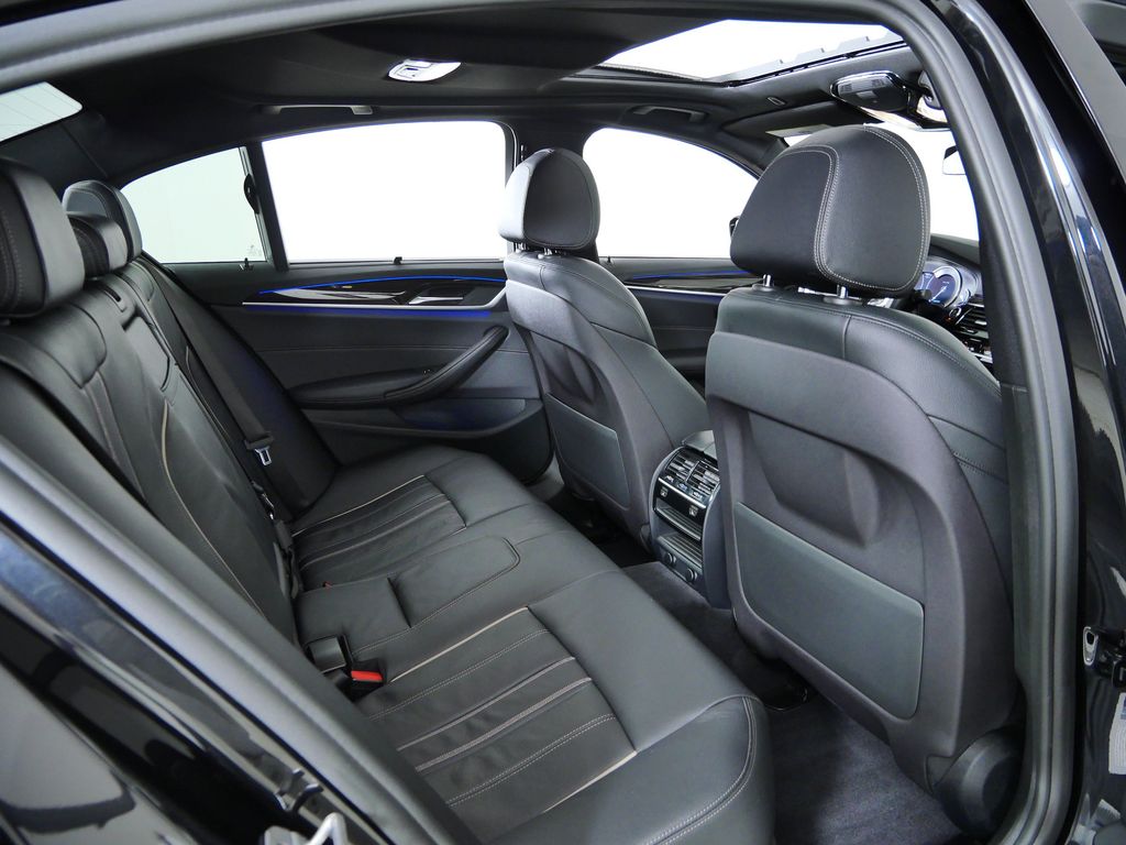 Thumbnail: 2017 BMW 5 Series - 22