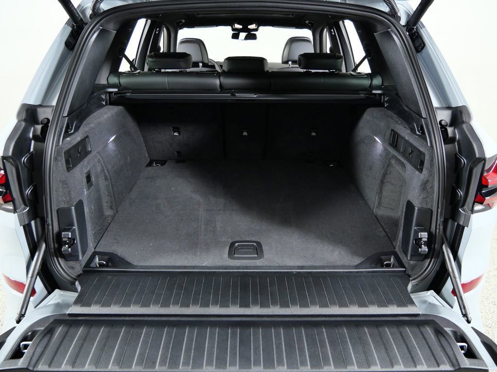 Thumbnail: 2026 BMW X5 - 30