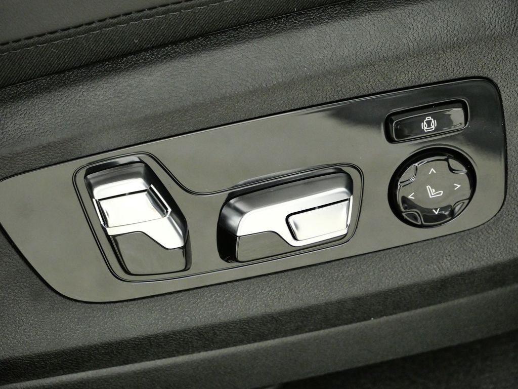 Thumbnail: 2026 BMW X5 - 22