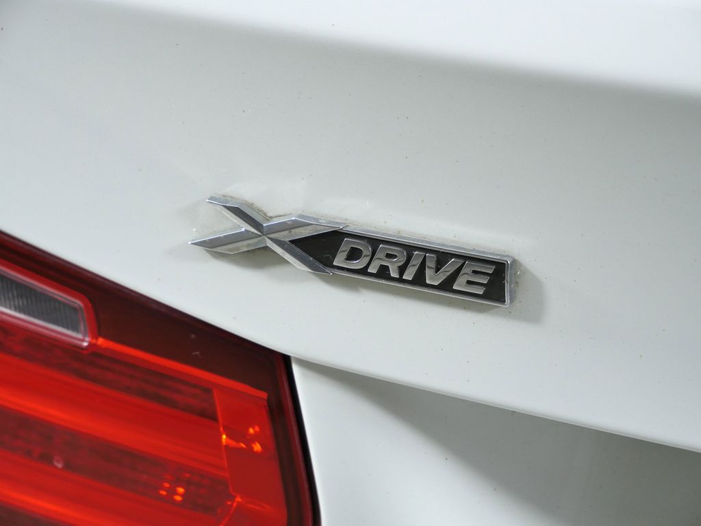 Thumbnail: 2015 BMW 3 Series - 14