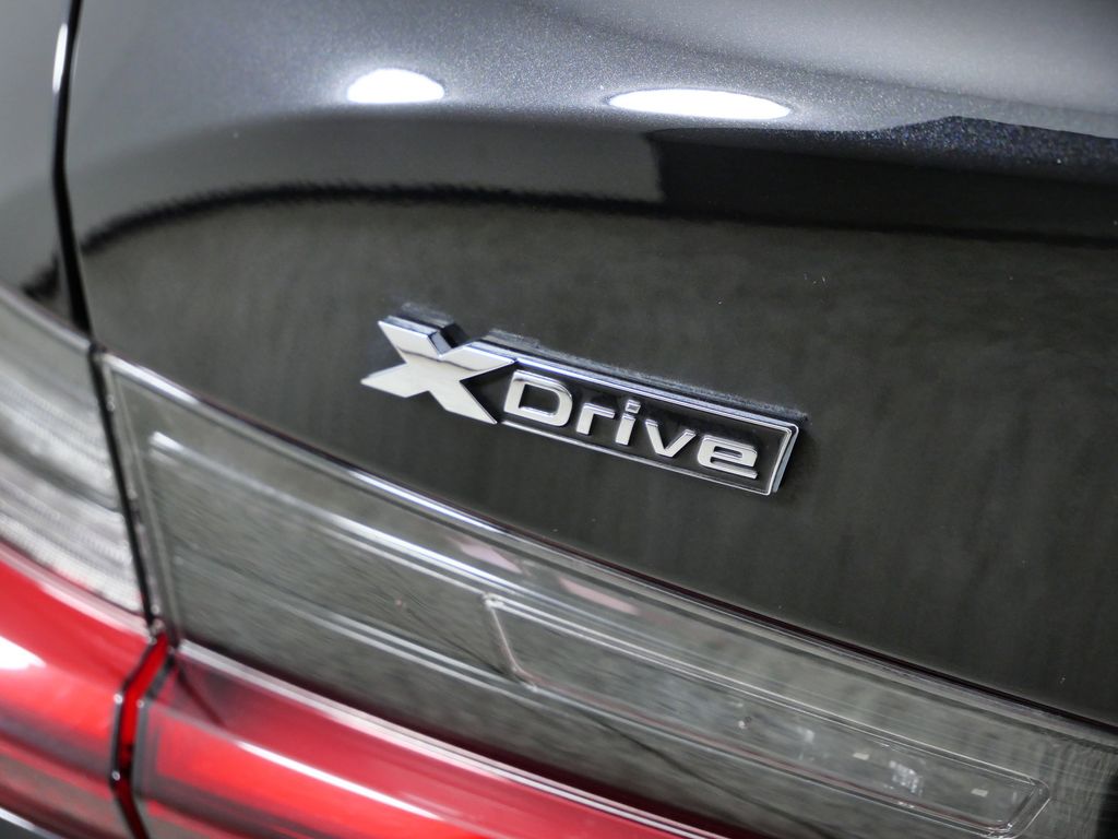 Thumbnail: 2023 BMW 3 Series - 16