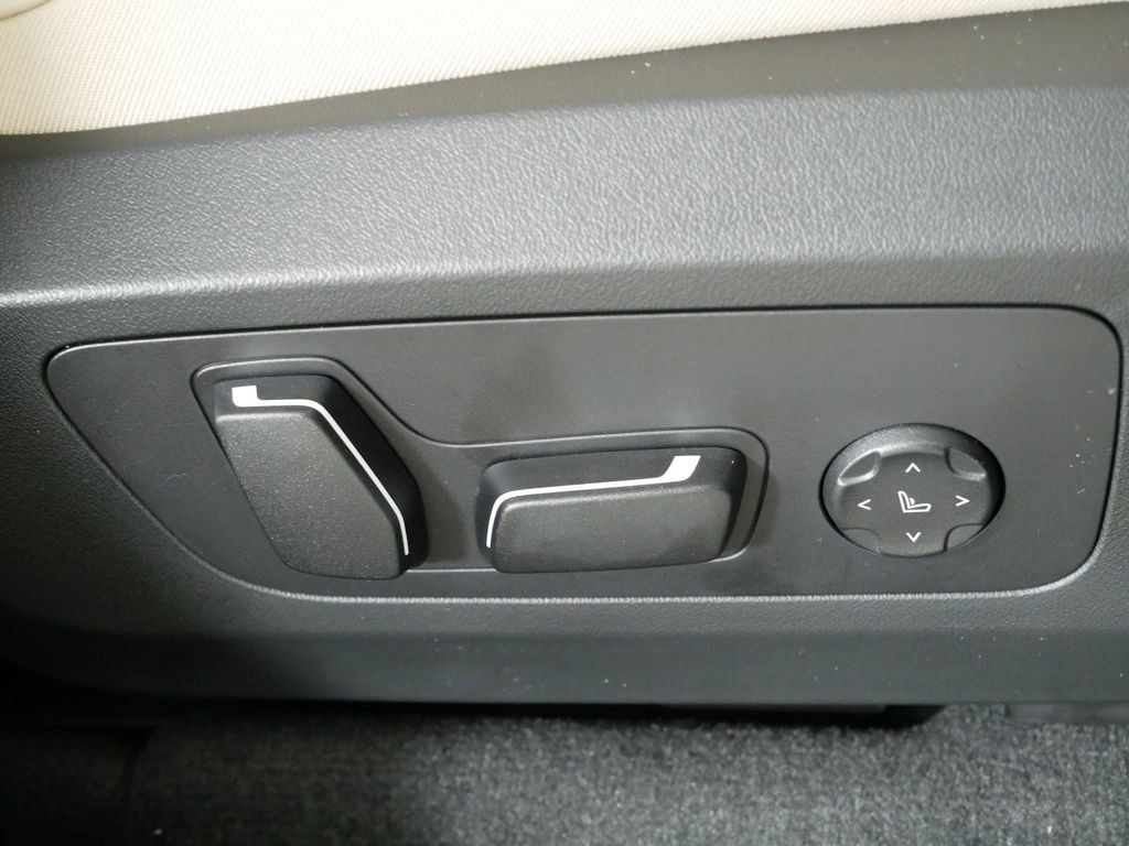 Thumbnail: 2025 BMW X3 - 24