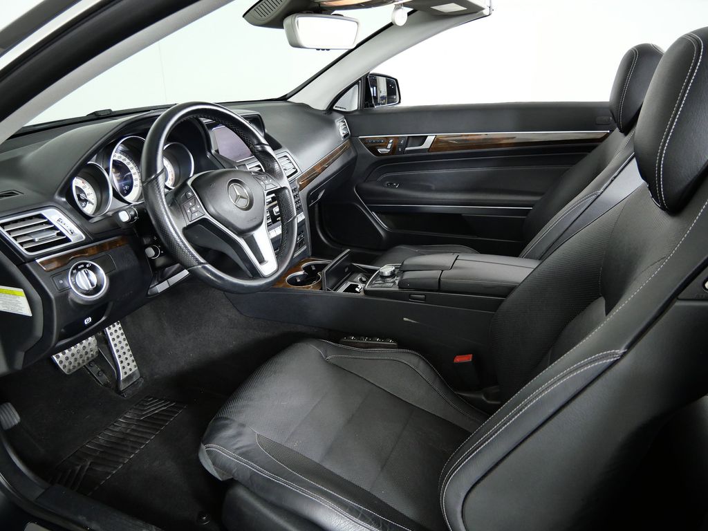 Thumbnail: 2014 Mercedes-Benz E-Class - 32