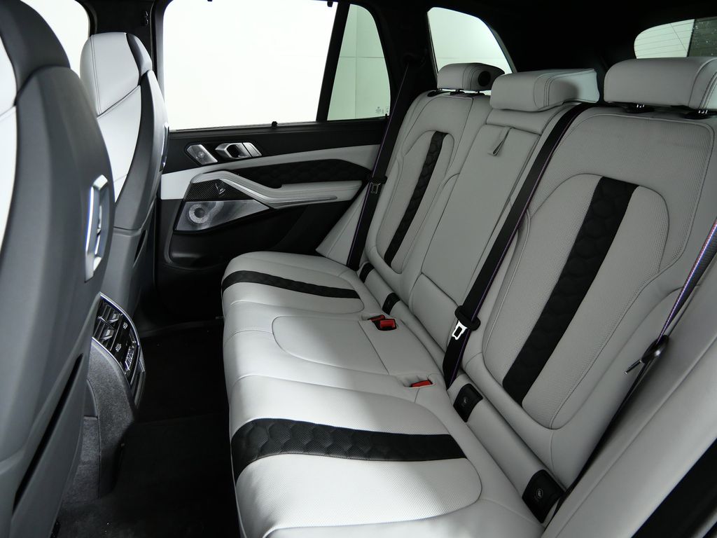 Thumbnail: 2026 BMW X5 - 33