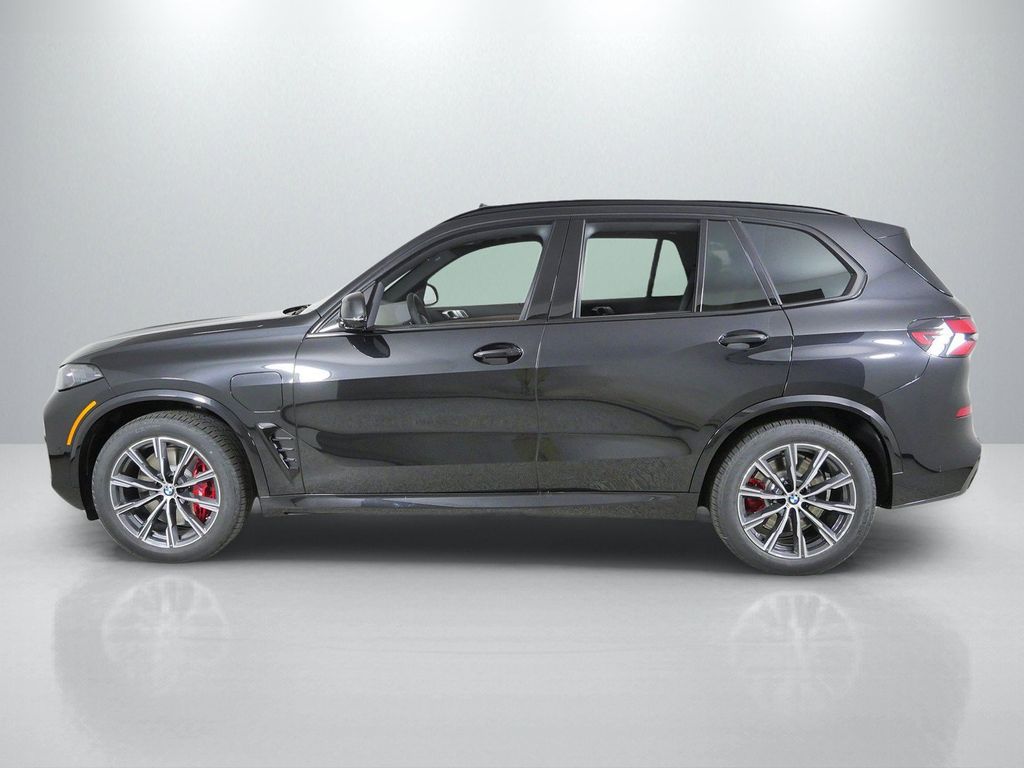 Thumbnail: 2026 BMW X5 - 15