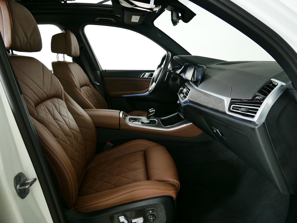 Thumbnail: 2023 BMW X5 - 24
