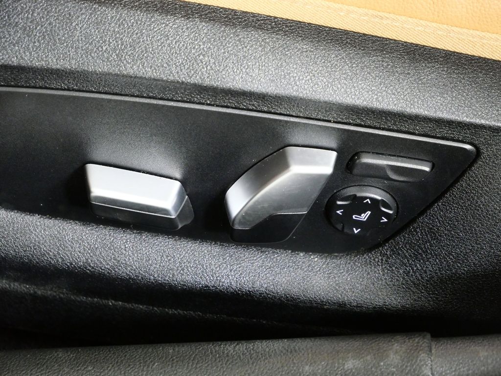 Thumbnail: 2021 BMW 5 Series - 39