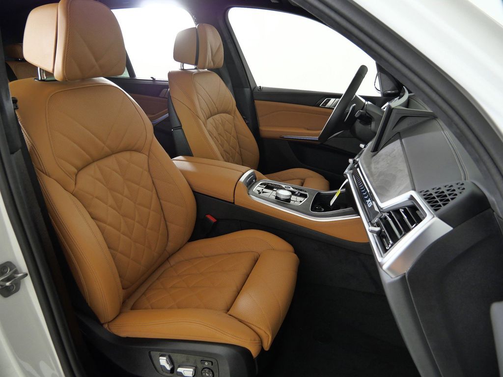 Thumbnail: 2026 BMW X5 - 21