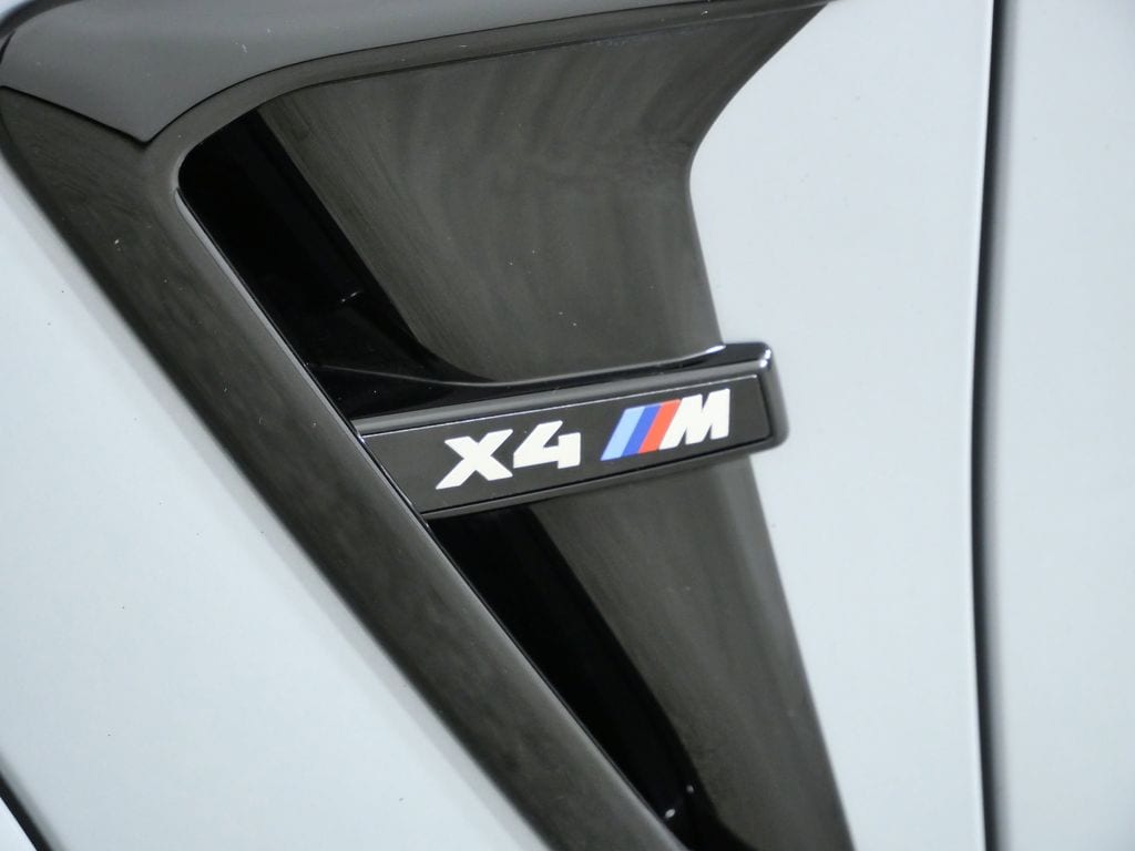Thumbnail: 2023 BMW X4 - 14