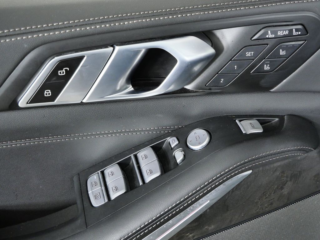 Thumbnail: 2024 BMW X7 - 44