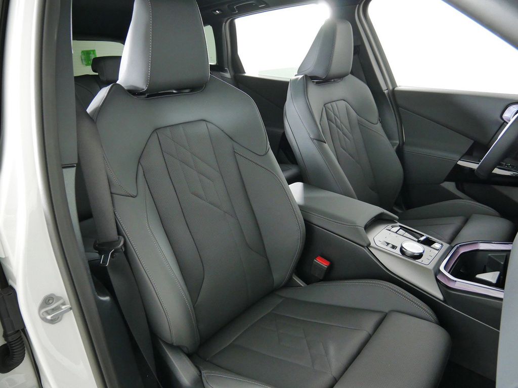 Thumbnail: 2026 BMW X3 - 21