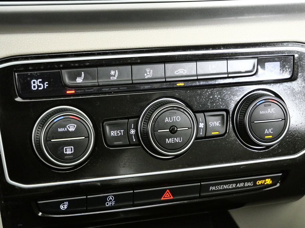 Thumbnail: 2018 Volkswagen Atlas - 44