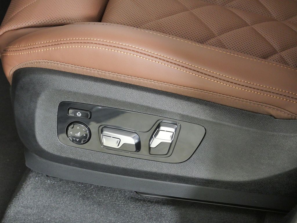 Thumbnail: 2026 BMW X5 - 39