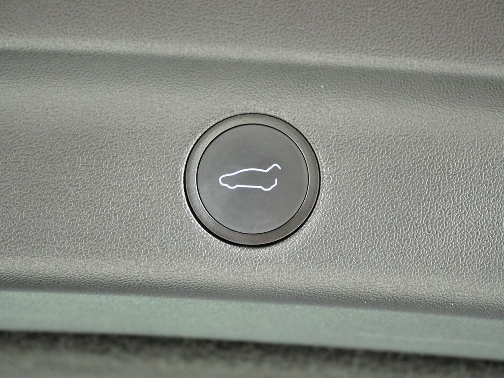 Thumbnail: 2022 Tesla Model Y - 30