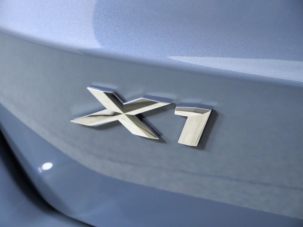Thumbnail: 2026 BMW X1 - 13