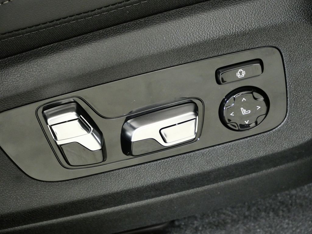 Thumbnail: 2026 BMW X5 - 22