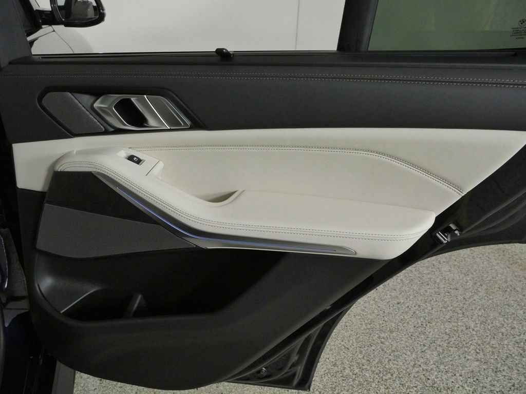 Thumbnail: 2026 BMW X5 - 25