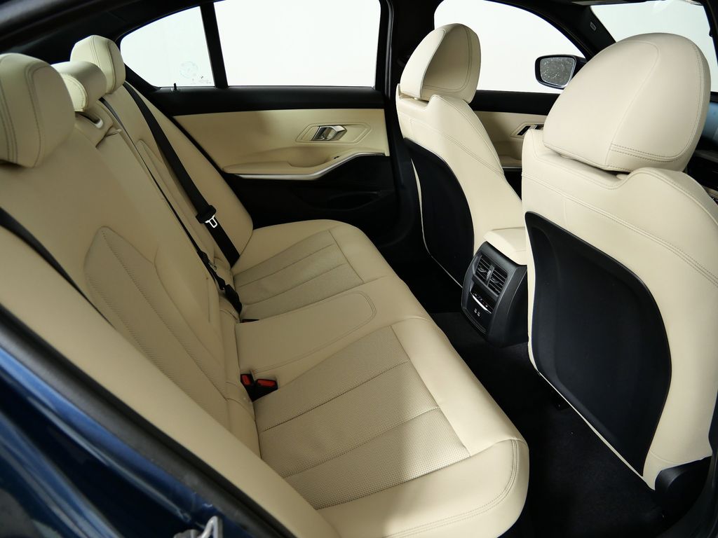 Thumbnail: 2026 BMW 3 Series - 25