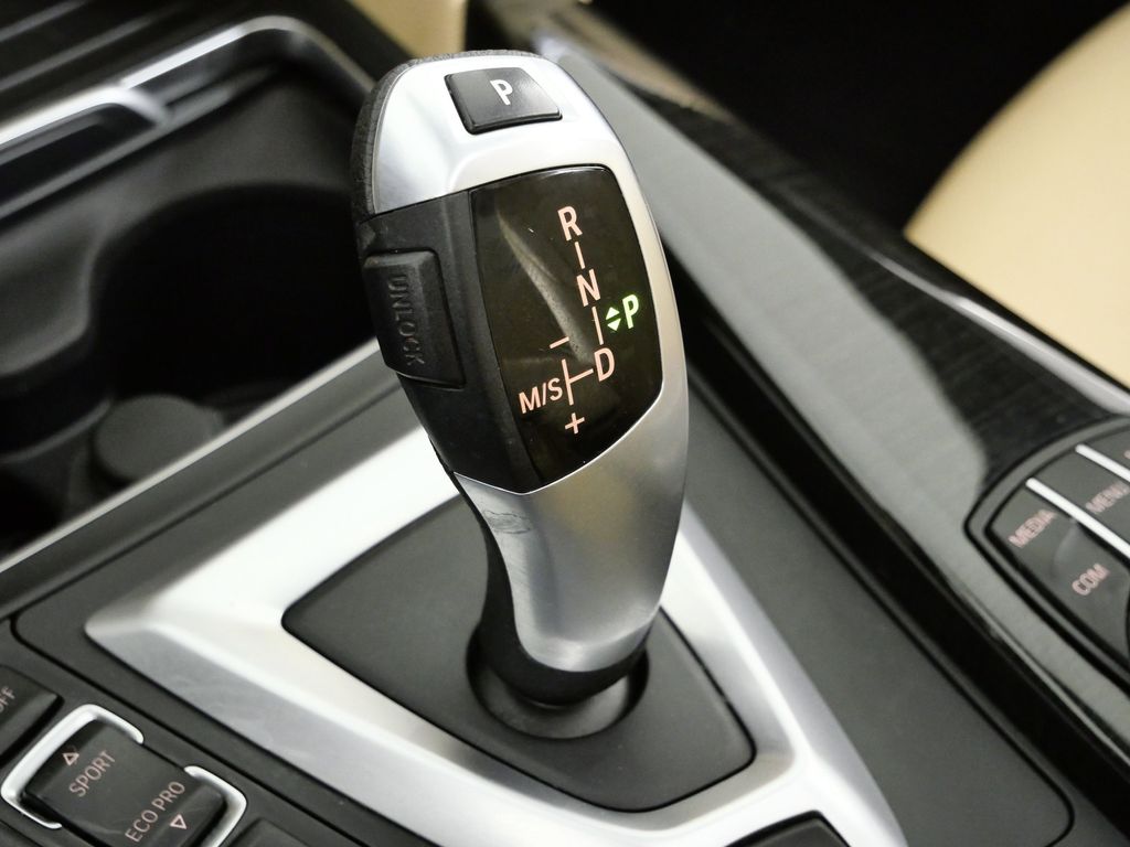 Thumbnail: 2017 BMW 3 Series - 46