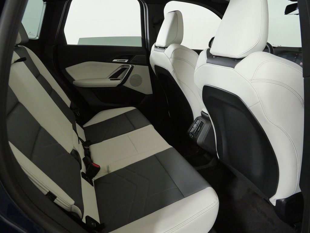 Thumbnail: 2026 BMW X1 - 24