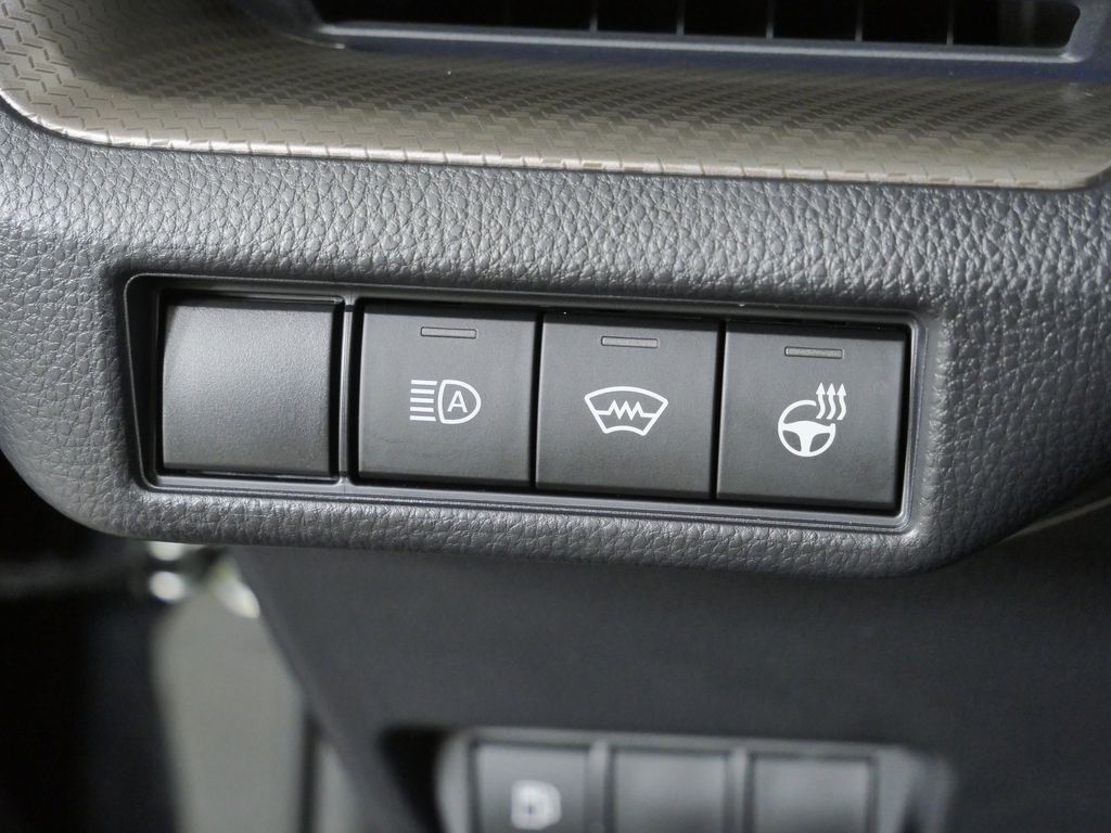 Thumbnail: 2024 Toyota Prius - 36