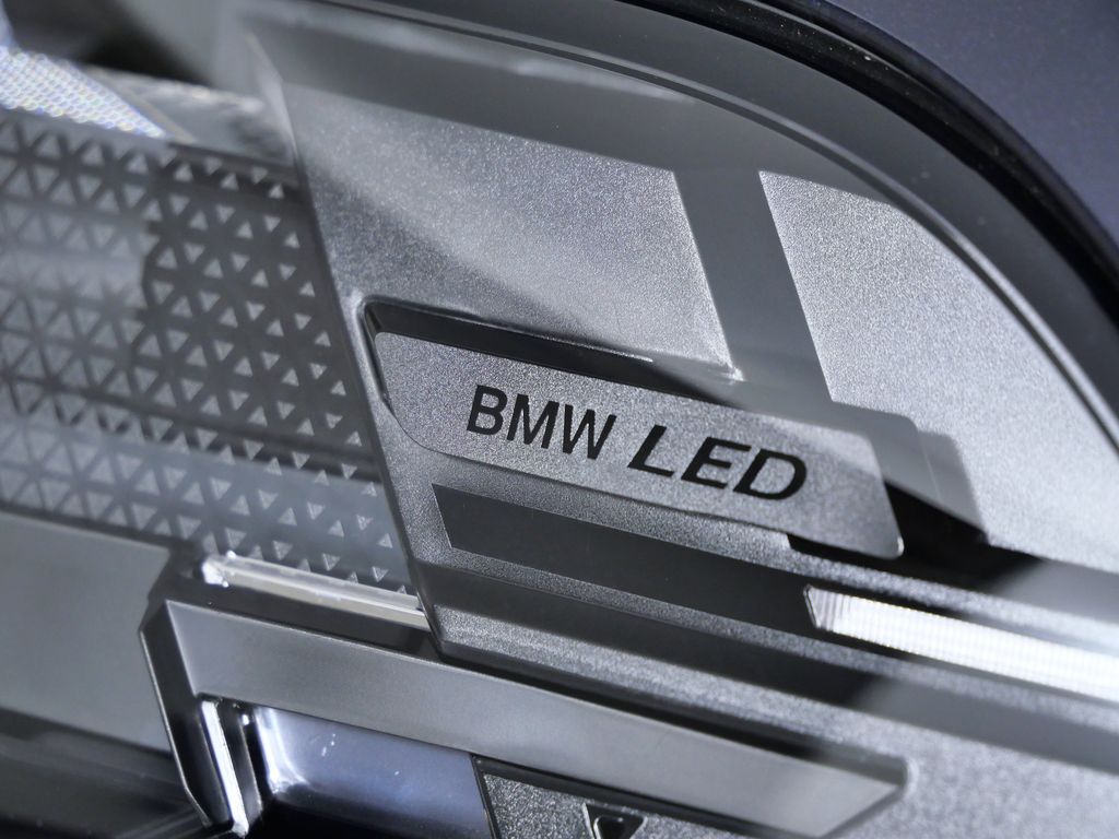 Thumbnail: 2026 BMW X5 - 4