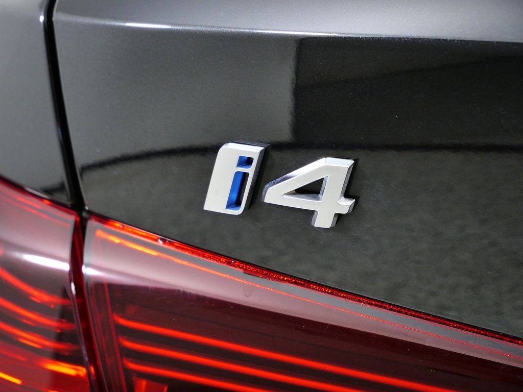 Thumbnail: 2025 BMW i4 - 16