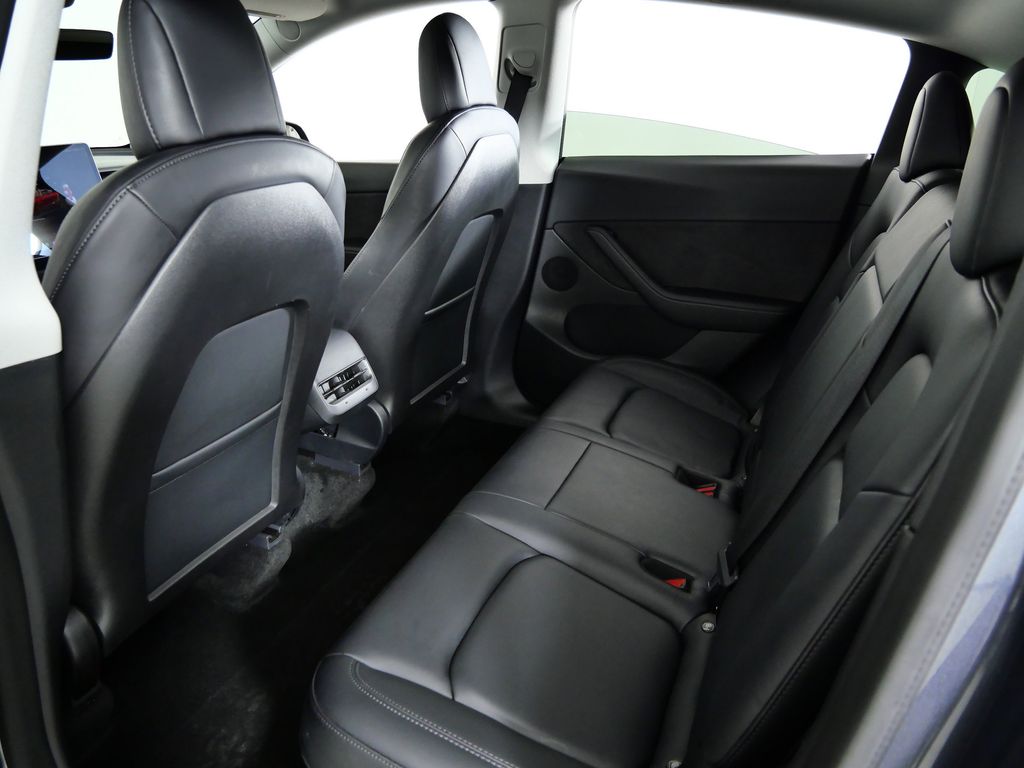 Thumbnail: 2022 Tesla Model Y - 32