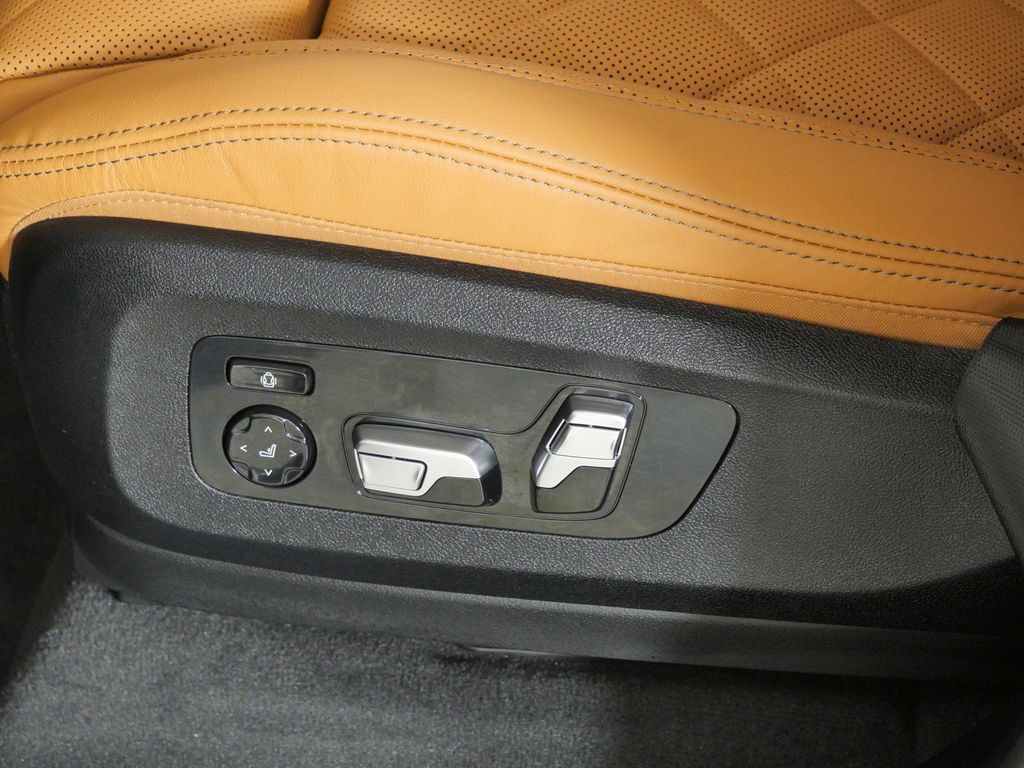 Thumbnail: 2026 BMW X5 - 39