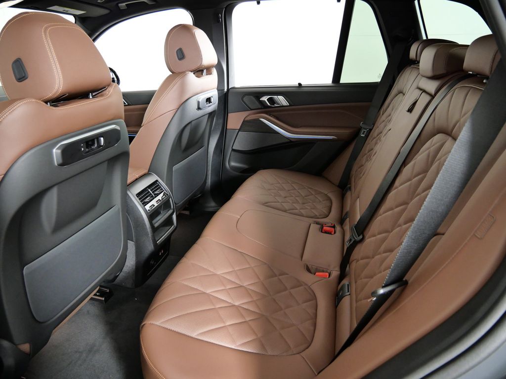 Thumbnail: 2026 BMW X5 - 34