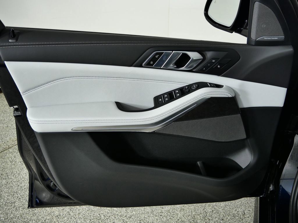 Thumbnail: 2026 BMW X5 - 36