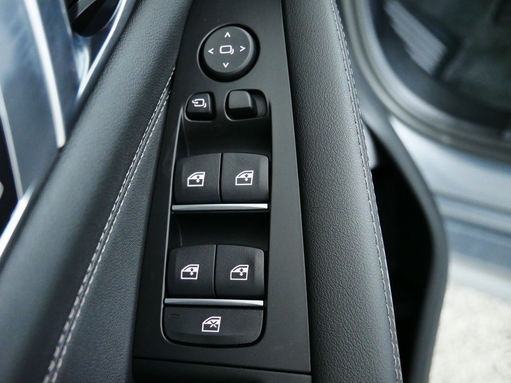 Thumbnail: 2026 BMW X7 - 37