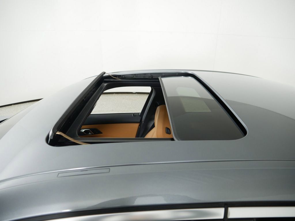 Thumbnail: 2025 BMW 3 Series - 21