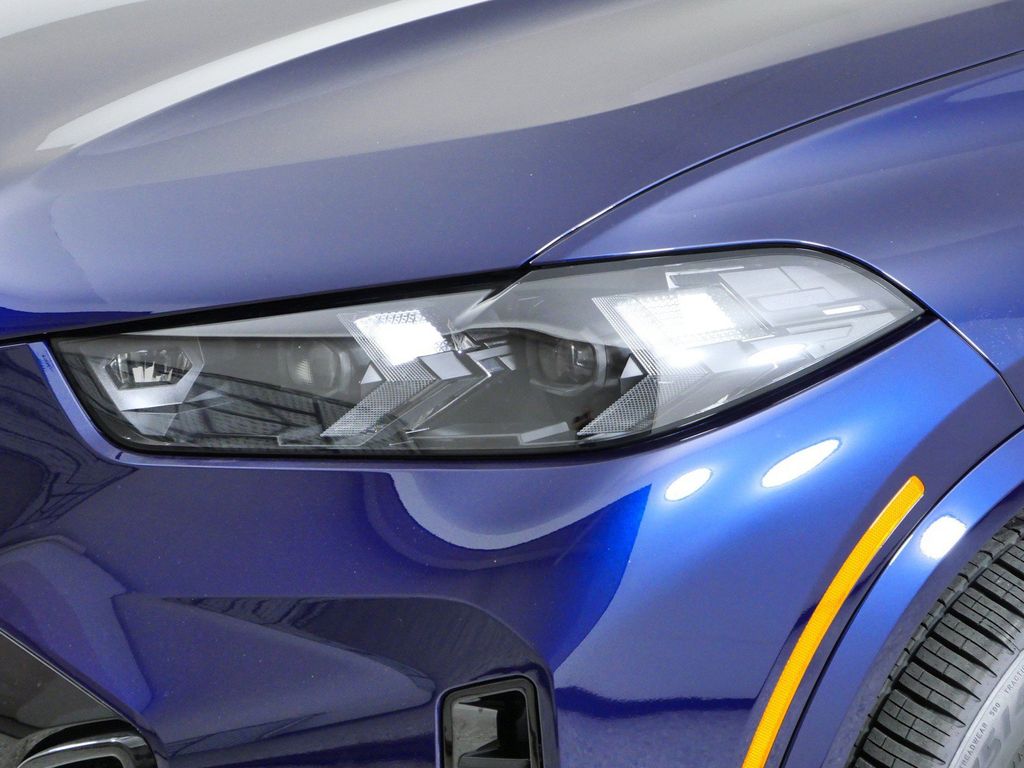 Thumbnail: 2026 BMW X5 - 3