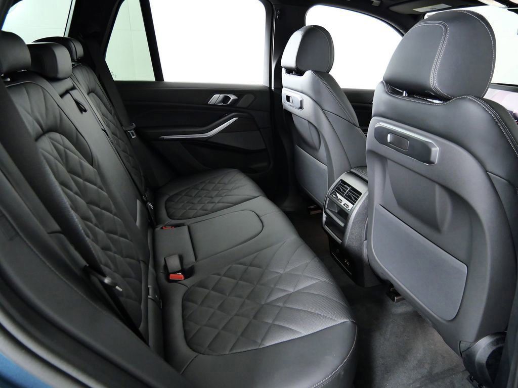 Thumbnail: 2026 BMW X5 - 27