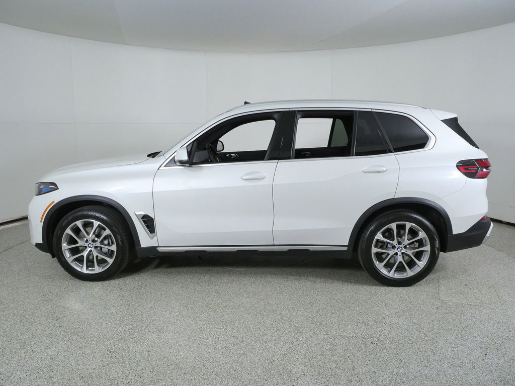 Thumbnail: 2026 BMW X5 - 15
