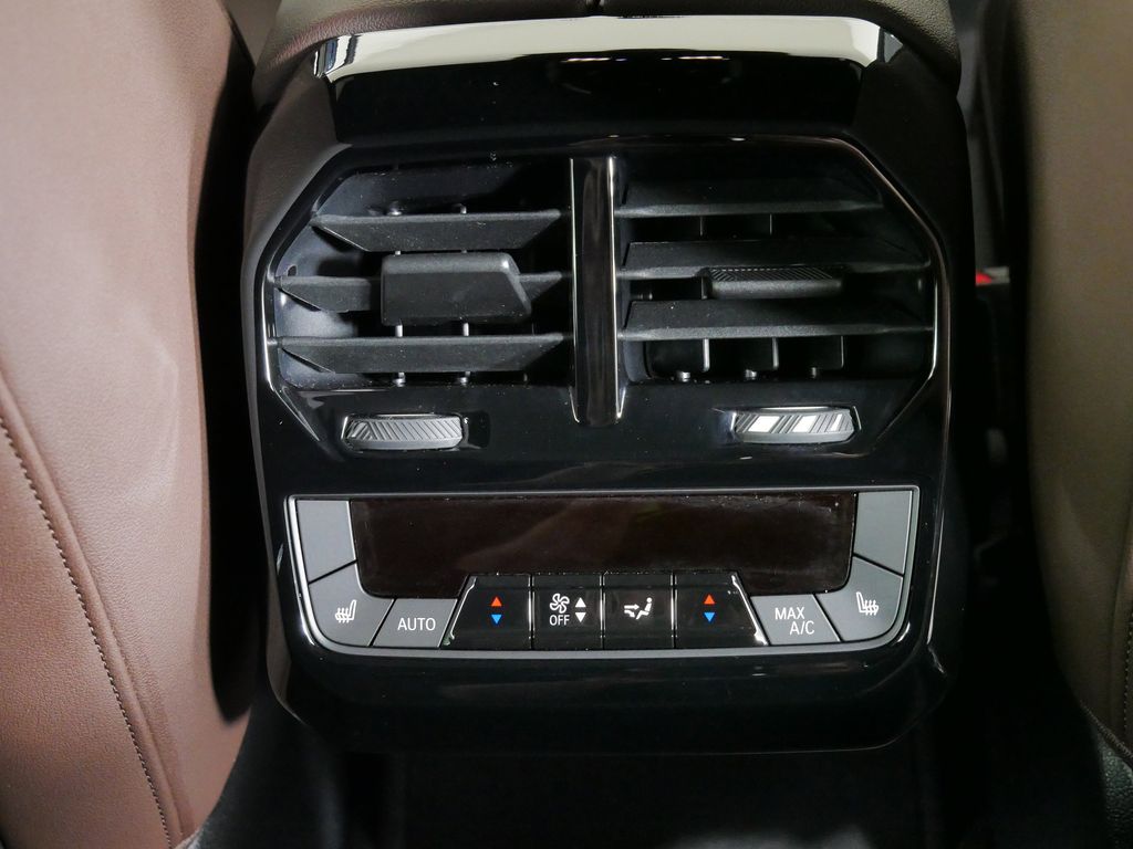 Thumbnail: 2023 BMW iX - 29