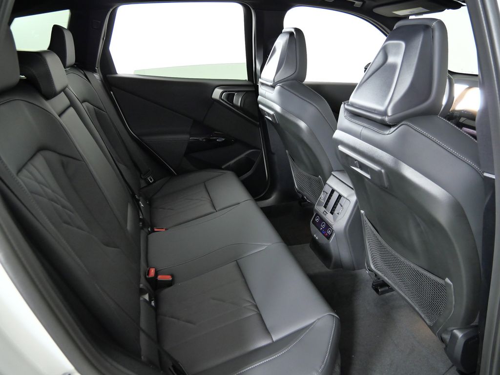 Thumbnail: 2026 BMW X3 - 23