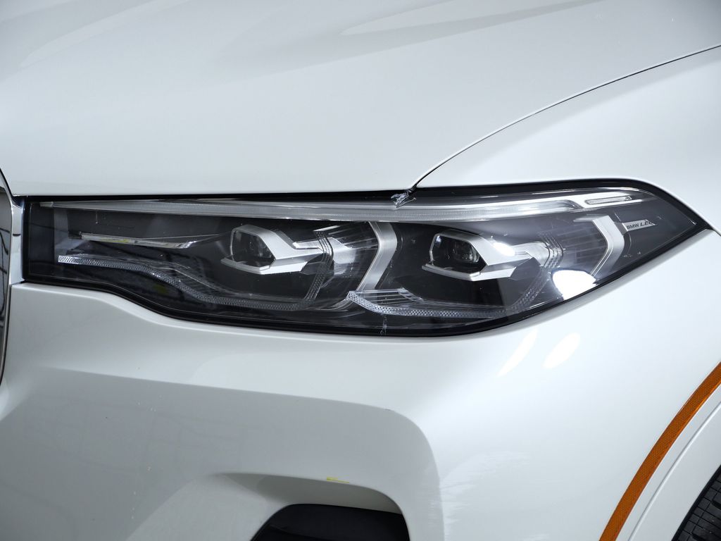 Thumbnail: 2019 BMW X7 - 4