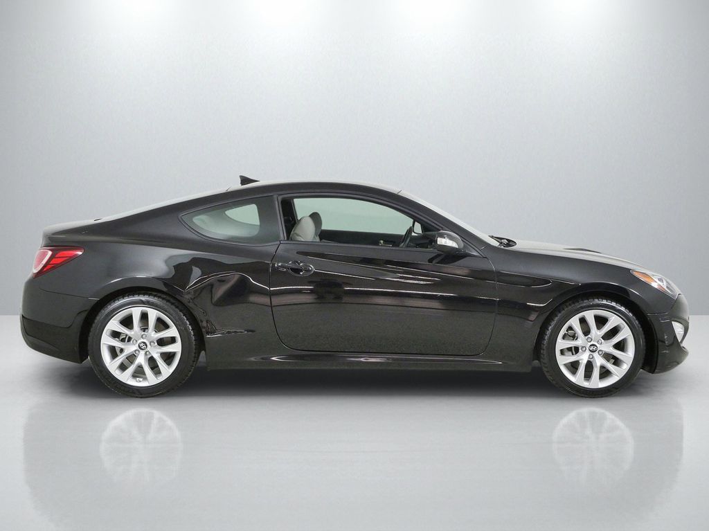 Thumbnail: 2015 Hyundai Genesis - 7