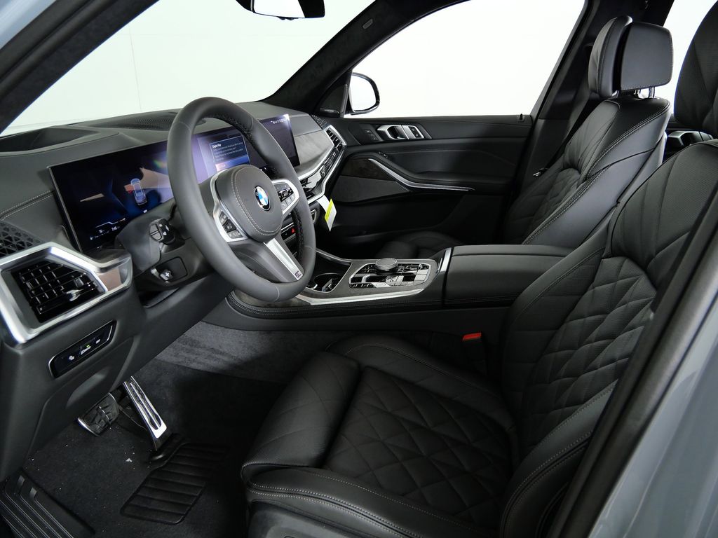 Thumbnail: 2026 BMW X7 - 35