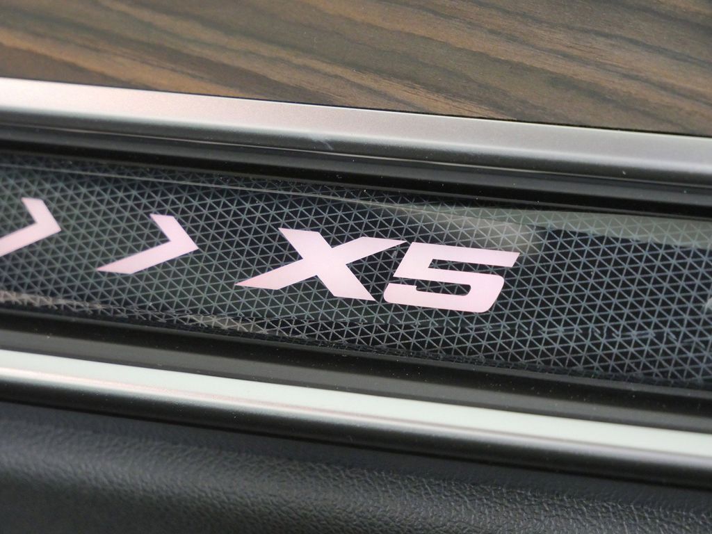 Thumbnail: 2026 BMW X5 - 24
