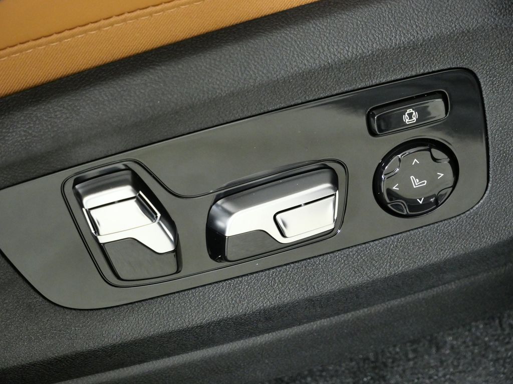 Thumbnail: 2026 BMW X5 - 22