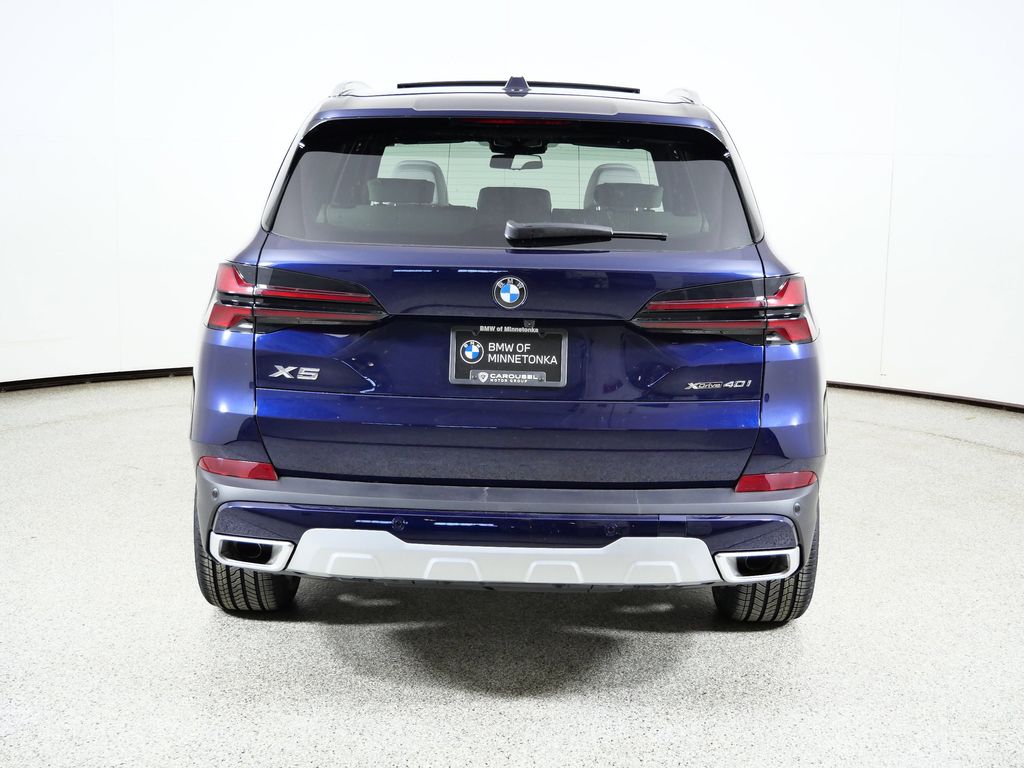 Thumbnail: 2026 BMW X5 - 10
