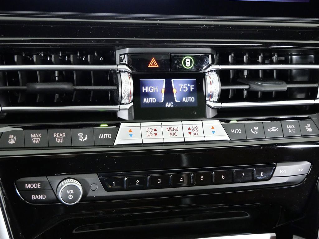 Thumbnail: 2026 BMW 8 Series - 47