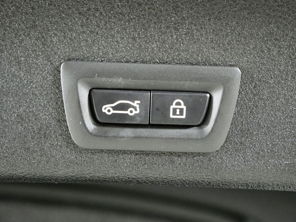 Thumbnail: 2017 BMW X4 - 29